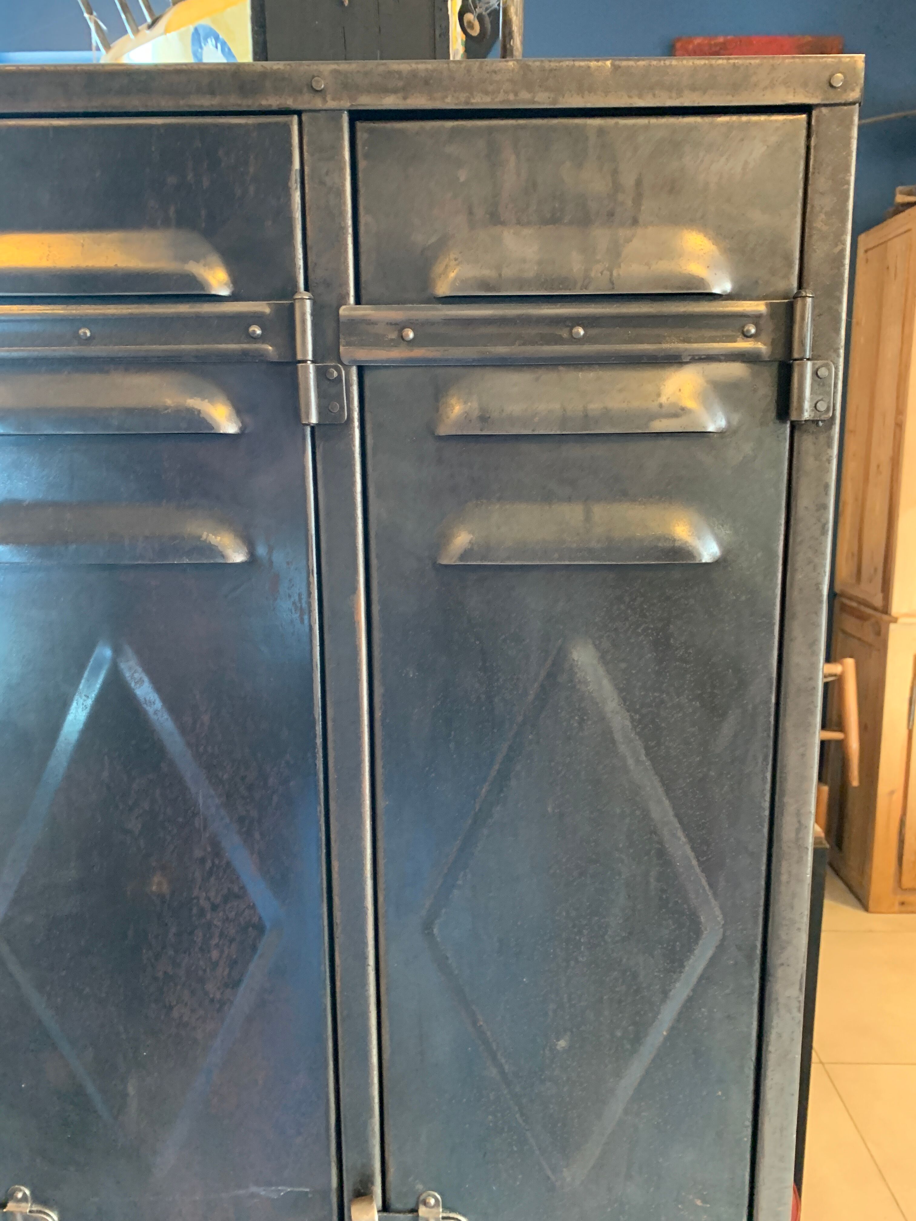 Former 2-door wardrobe diamond dot decorations
