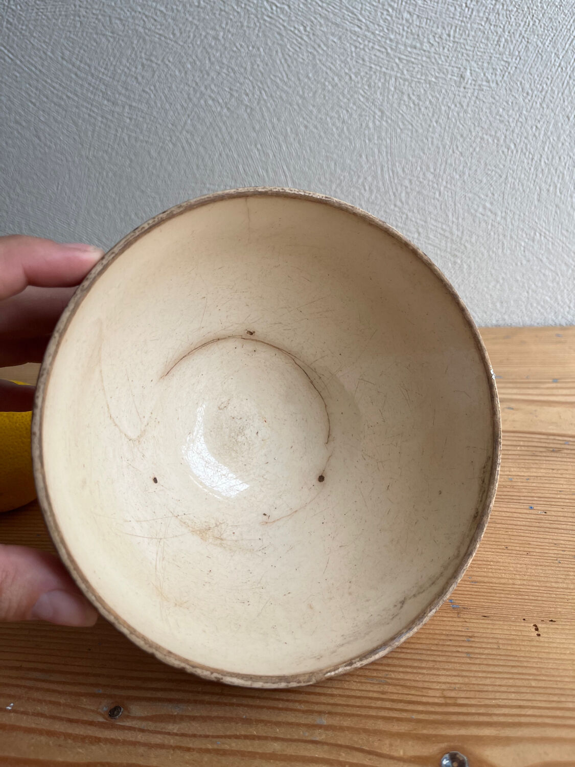 Old earthenware bowl on a pedestal, Digoin Sarreguemines Flowers / flo