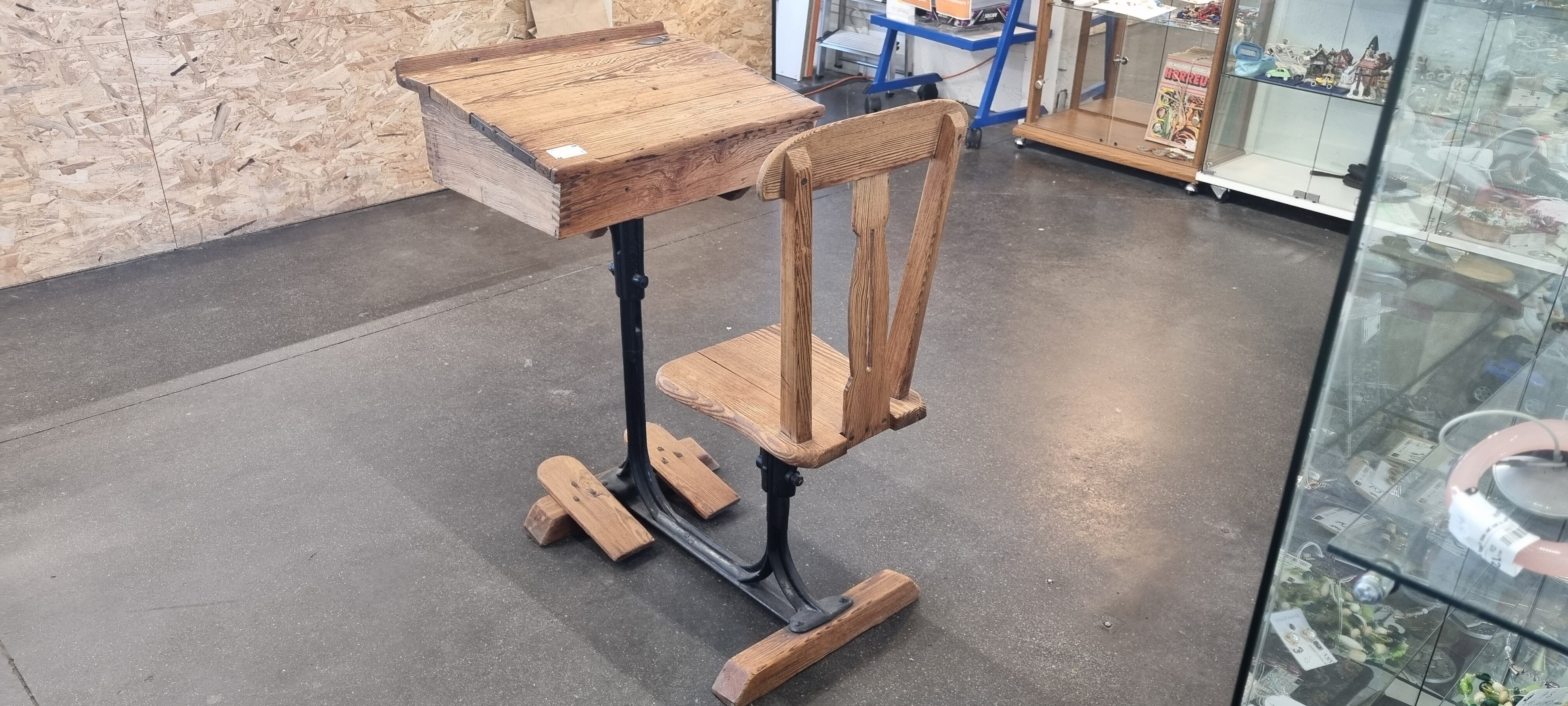 English Supervisory Office