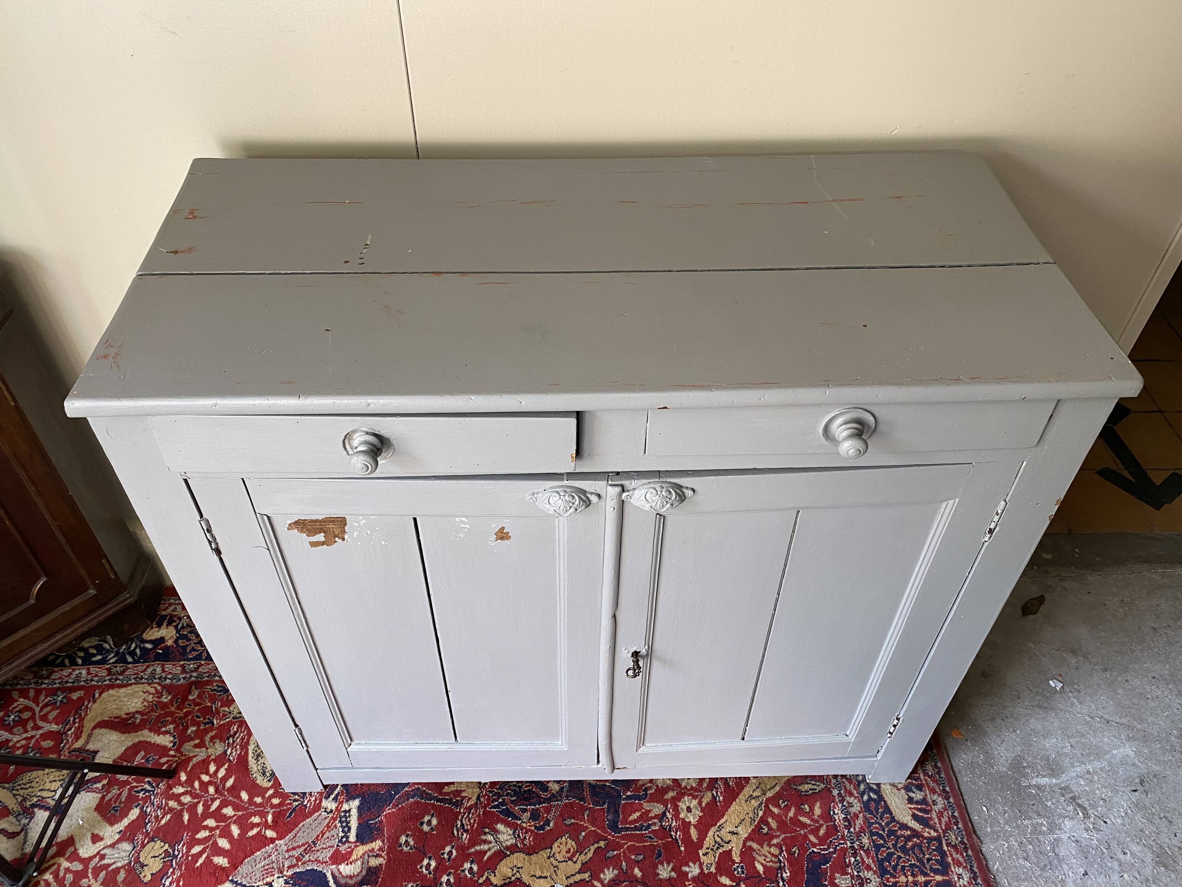 2-door Parisian low buffet 2 drawers