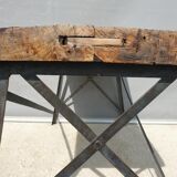 Eiffel metal base workshop with rivets