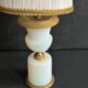 Lampe XIXe en opaline blanche et métal doré
