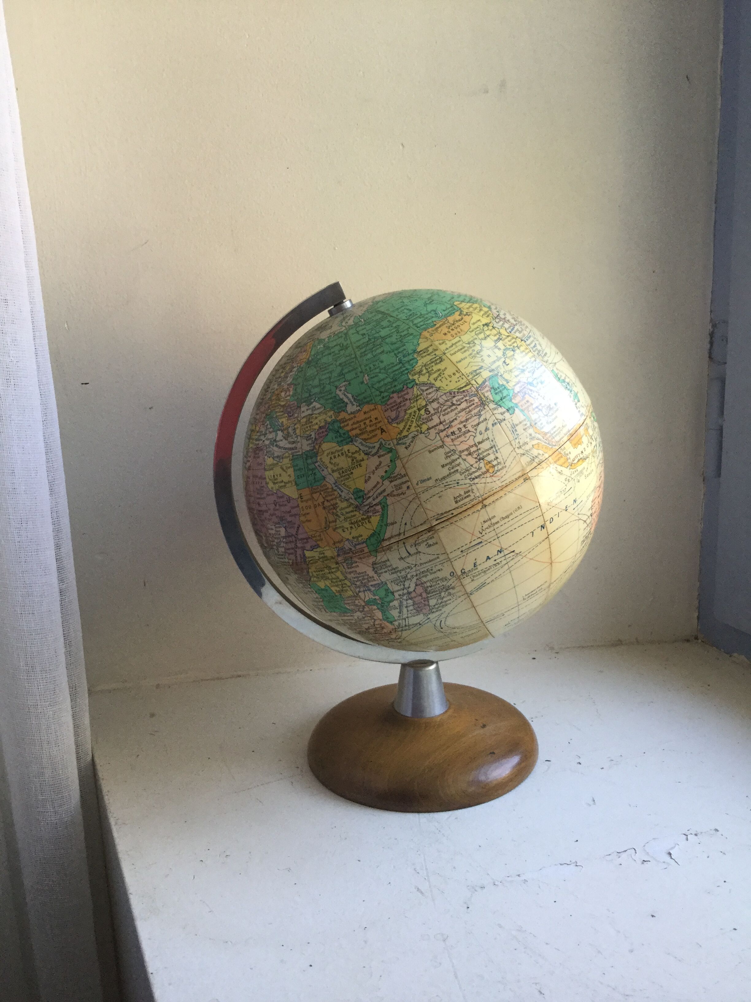 World map 1950s Girard and Barrere