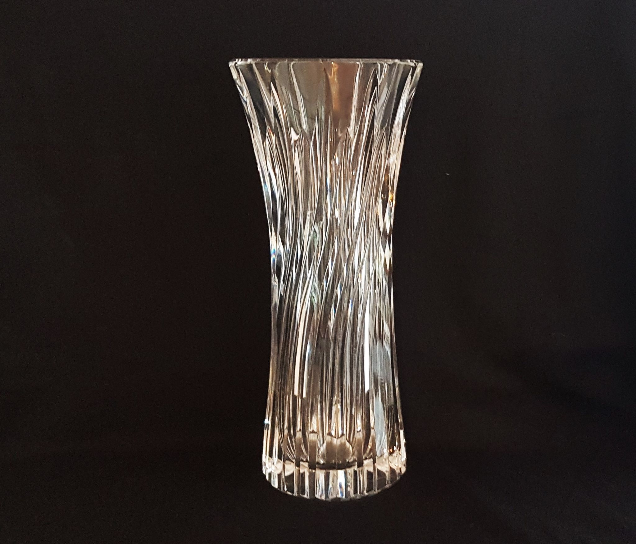 Vase rouleau en cristal taillé Val Saint Lambert