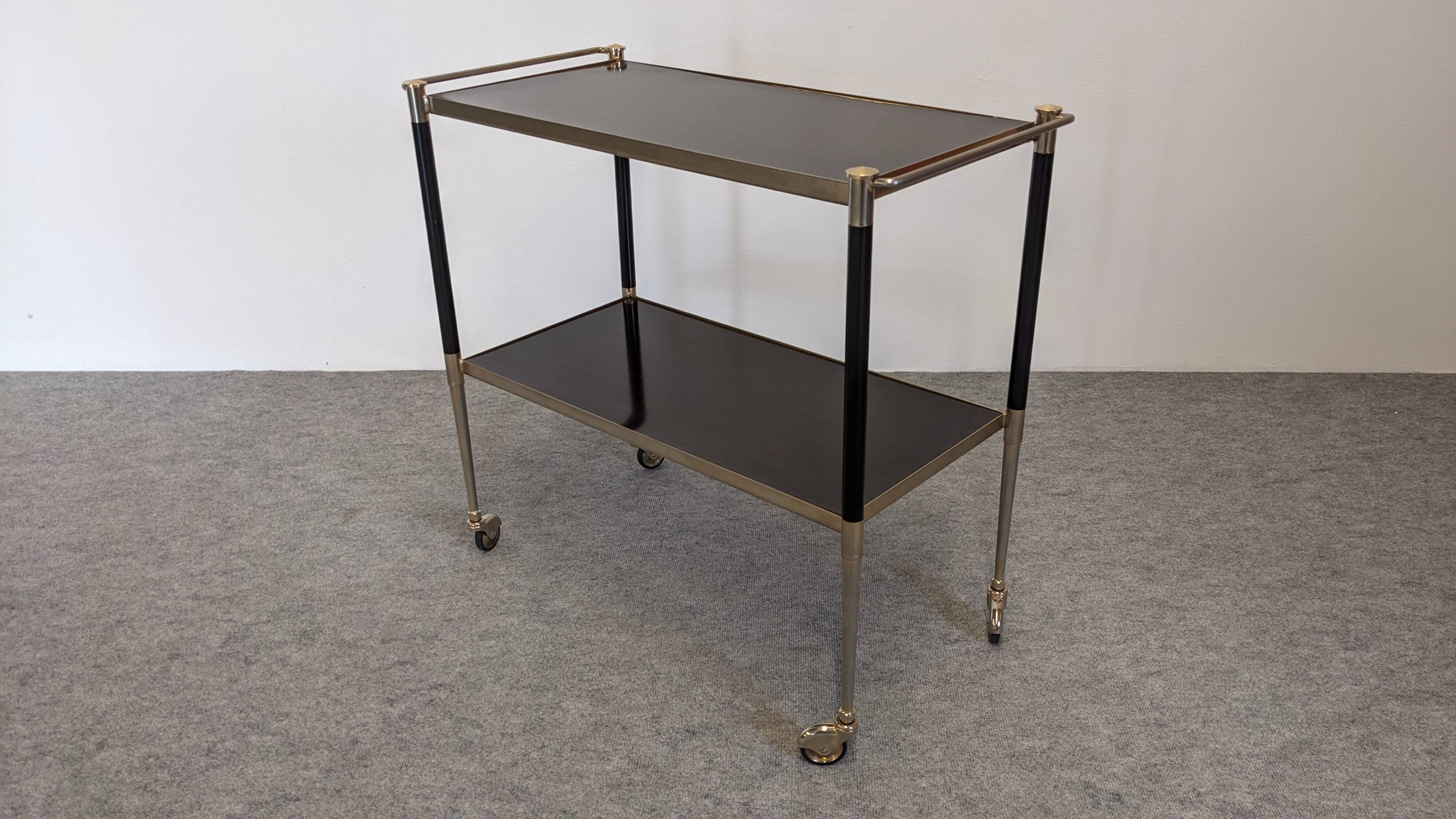 Table desserte moderniste à roulettes, Italie vers 1950