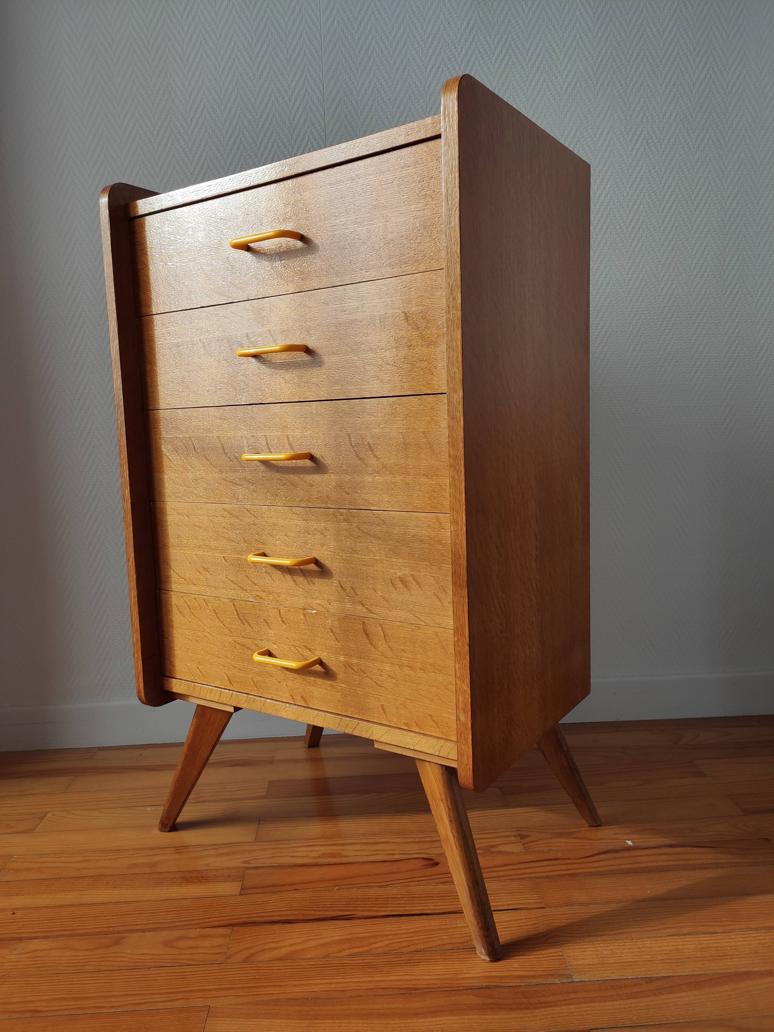 Chiffonier