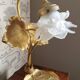 Lampe en laiton doré feuilles et fleur de nénuphar