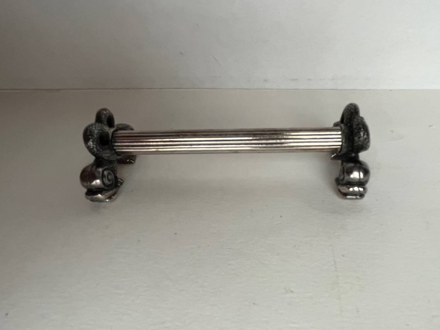 6 silver metal knife holders