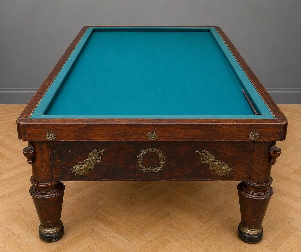 French billiards from the Empire period in mahogany, resting on four legs.