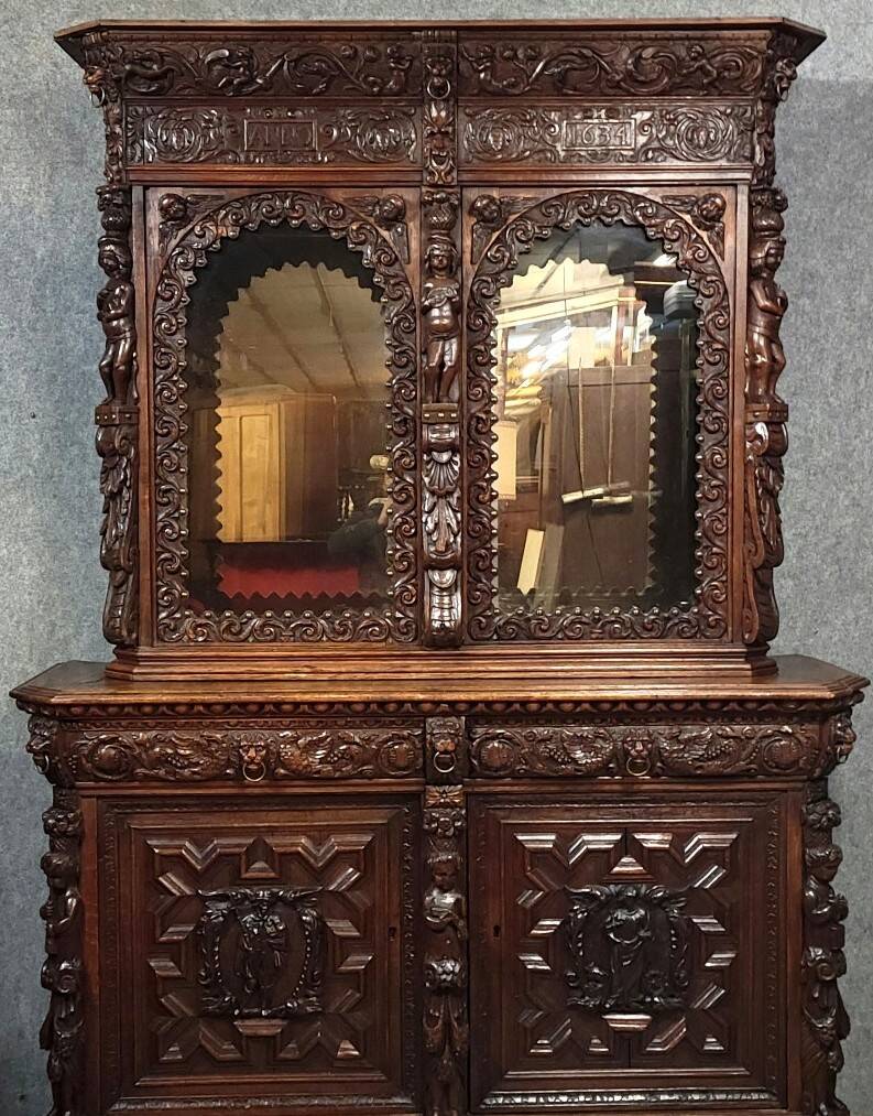 Grand buffet deux-corps style renaissance richement sculpté – « anno 1634 »