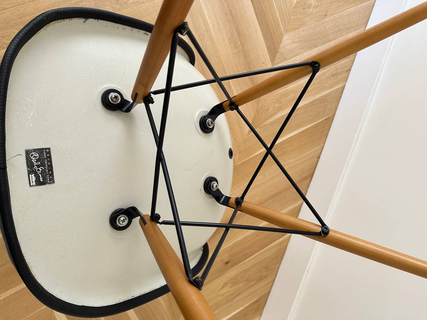 Eames Plastic Chair DSW - Upholstered Chair