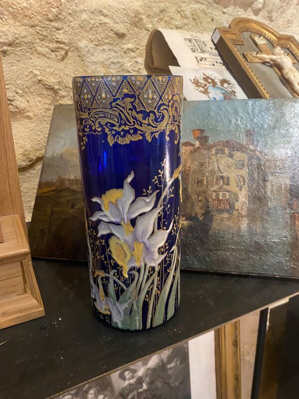 Vase en verre peint 1900
