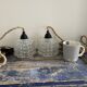 Lot de deux baladeuses vintage en verre ciselé électrifiées à neuf