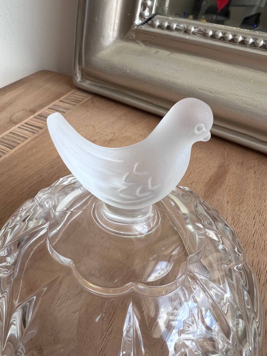 Pressed glass candy box with bird decor – 17 cm – Perfect condition
