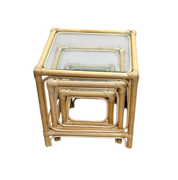 Ensemble de tables gigognes en bambou / plateaux en verre transparent / tables d'appoint / 1970