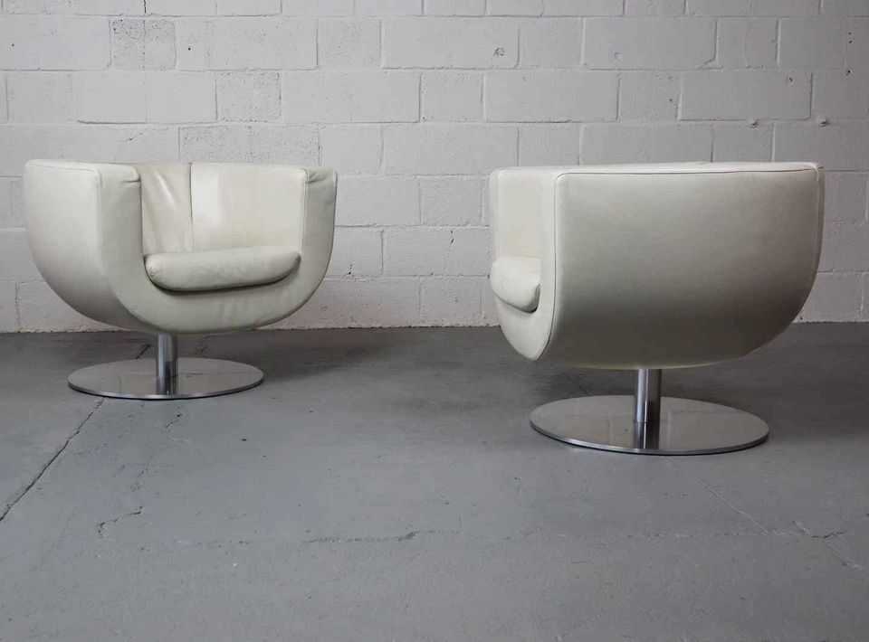 Fauteuils en cuir B&B Italia « Tulip » conçus par Jeffrey Bernett en 2000