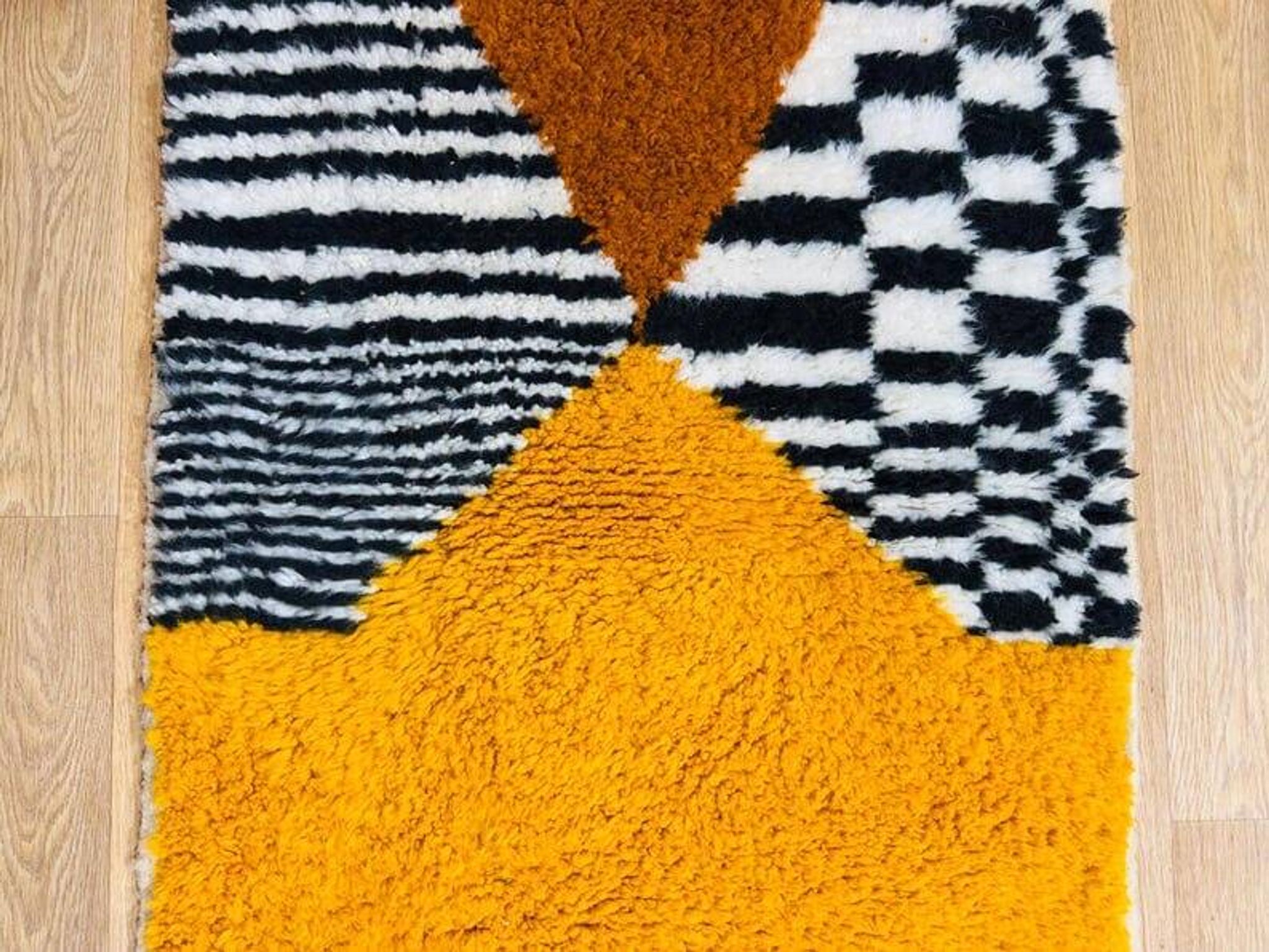 Tapis berbere marocain tissé main taille 75 x 300 cm