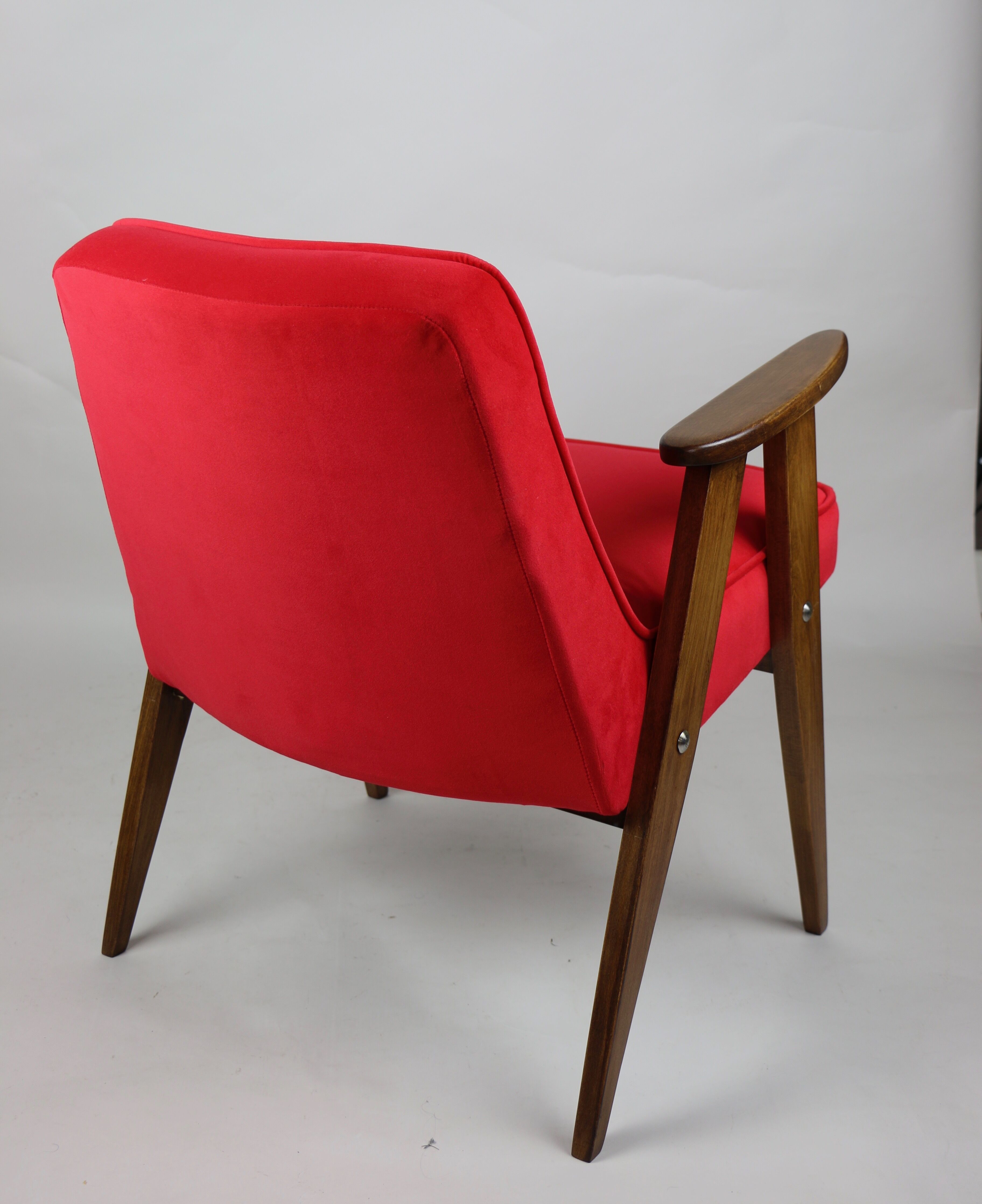 Red Velvet 366 Lounge Chair by Józef Chierowski, 1970s