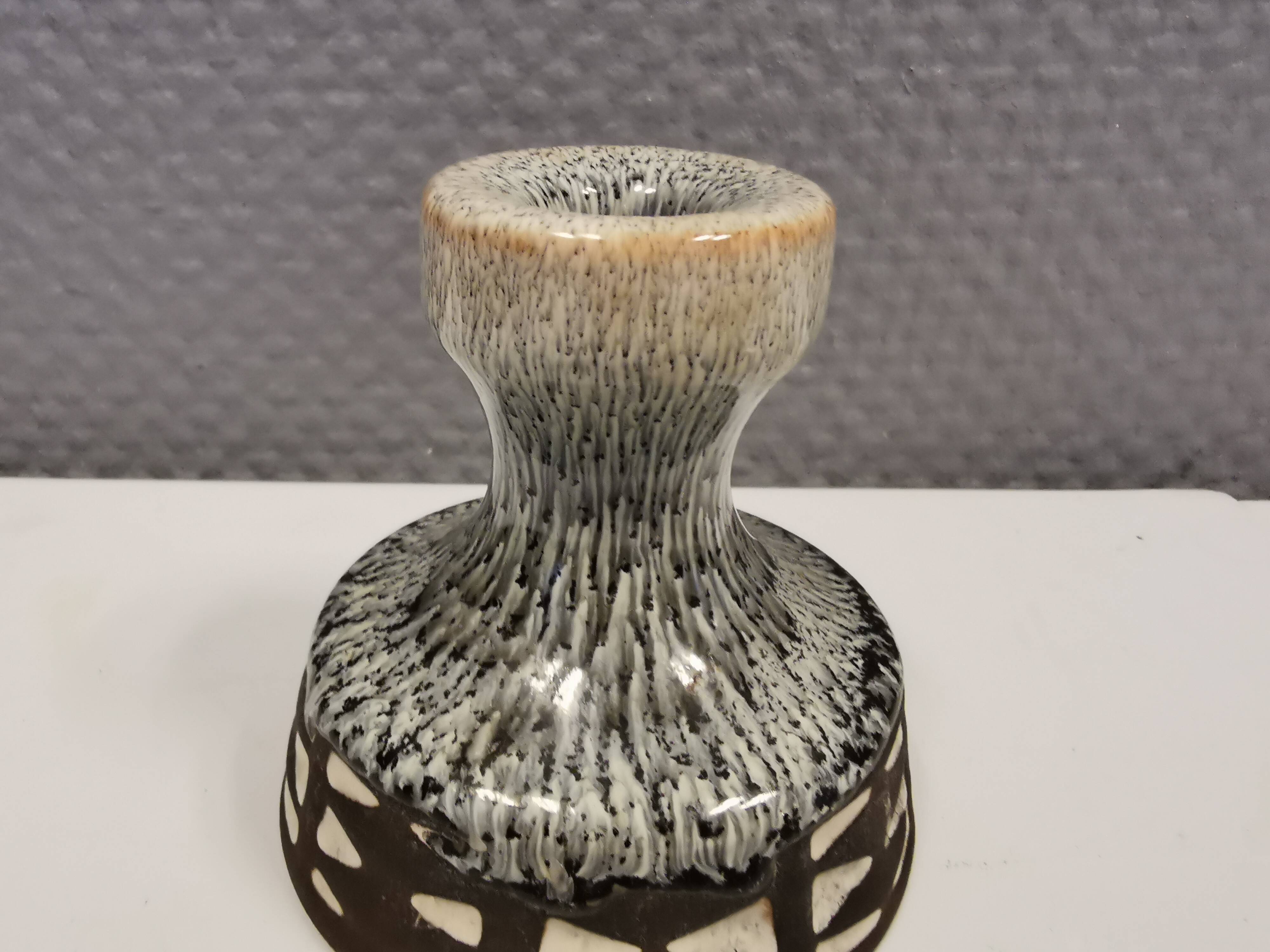 Ceramic candle holder