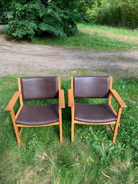 2 Hans Wegner armchairs - Denmark 1960s