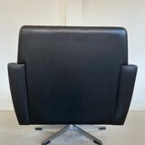 Vintage Danish swivel chair in black leather by Georg Thams
