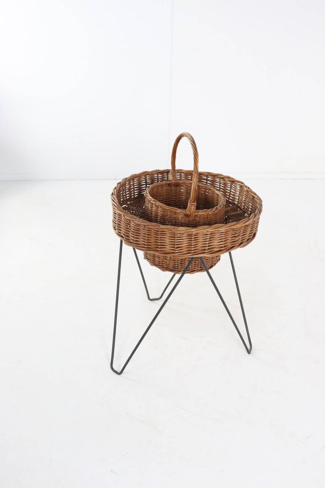 Plant basket