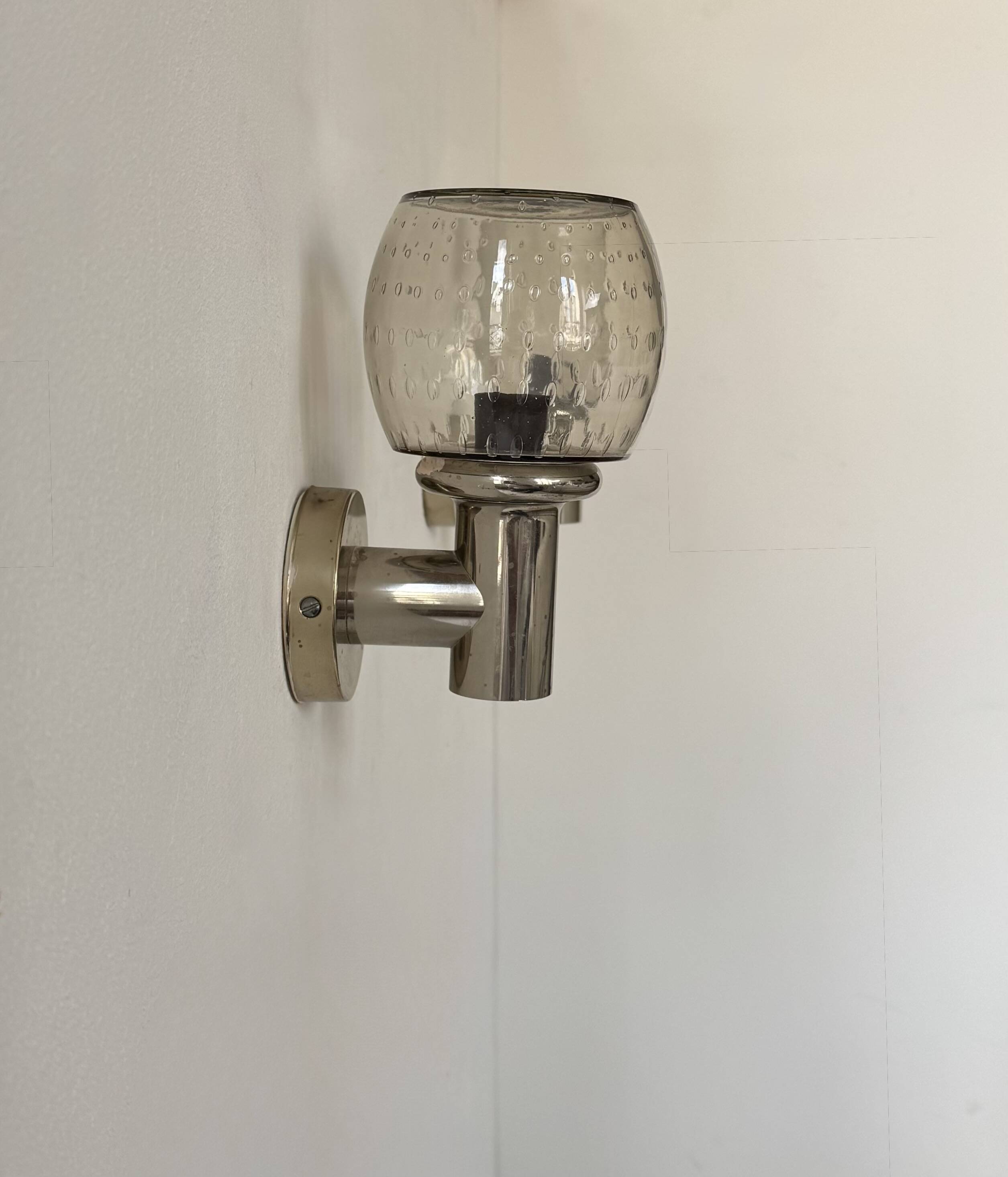 Pair of vintage wall lights, chromed metal and bubbled glass, France, 1960