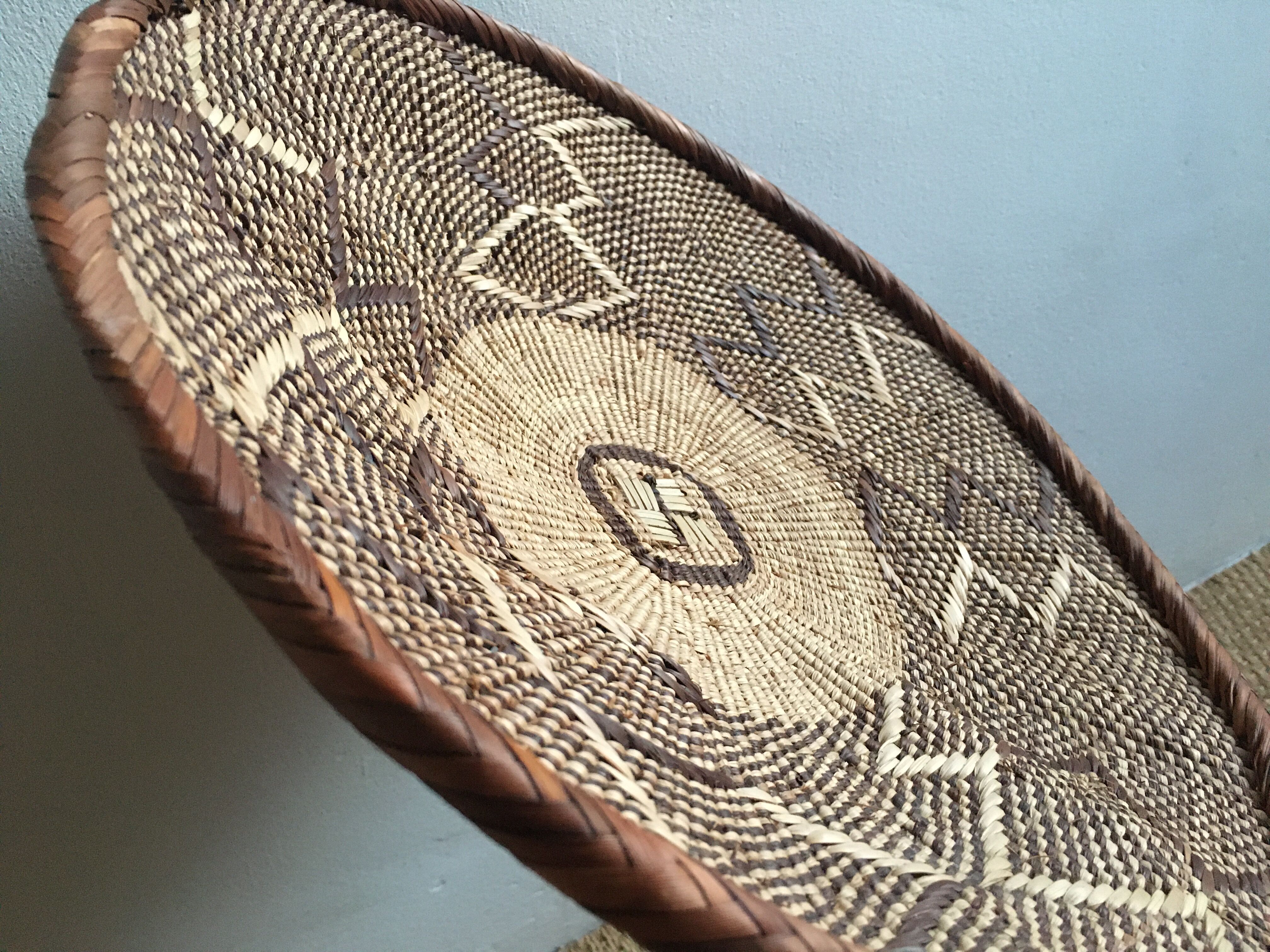 Batonga African wall basket 35cm