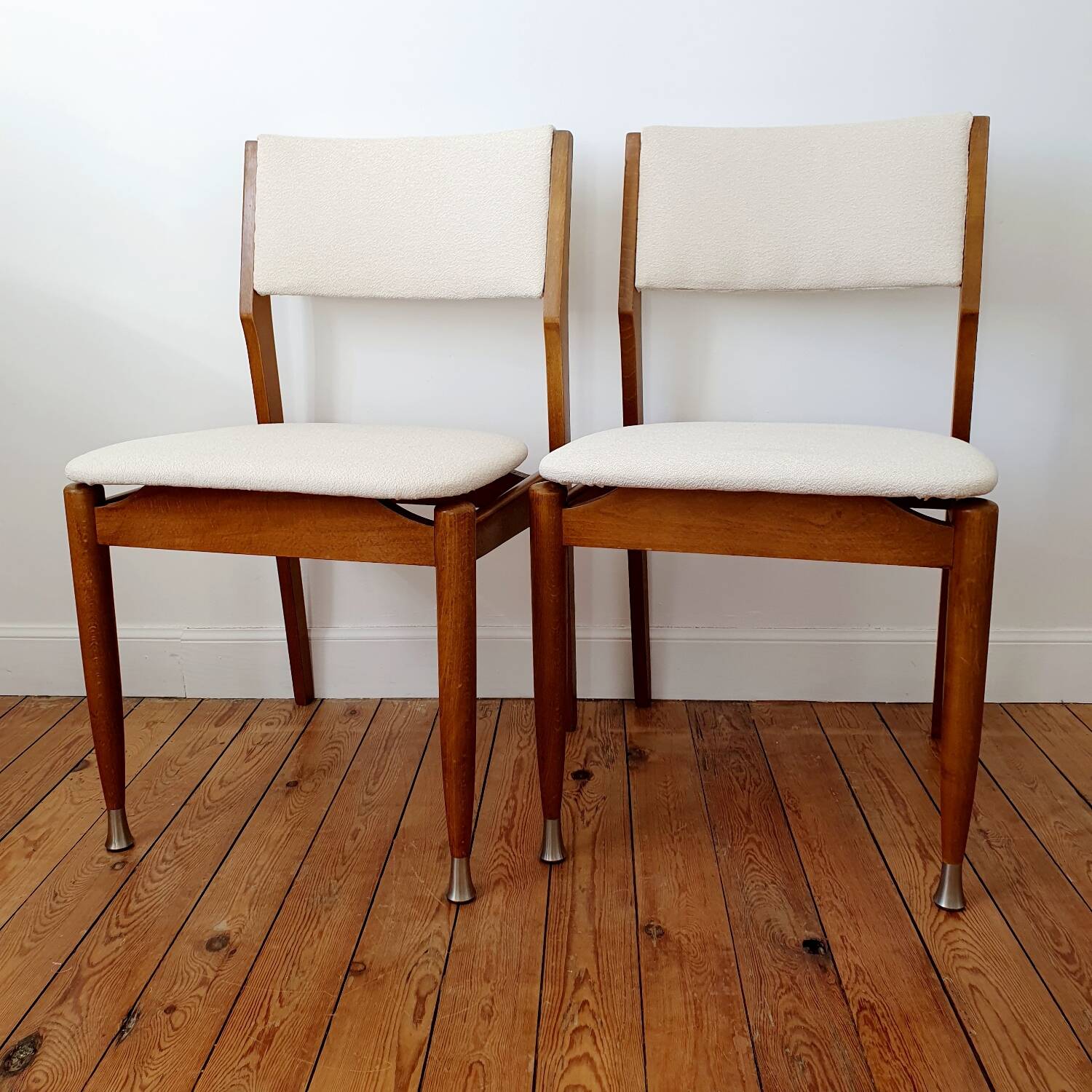 Paire de chaises années 50