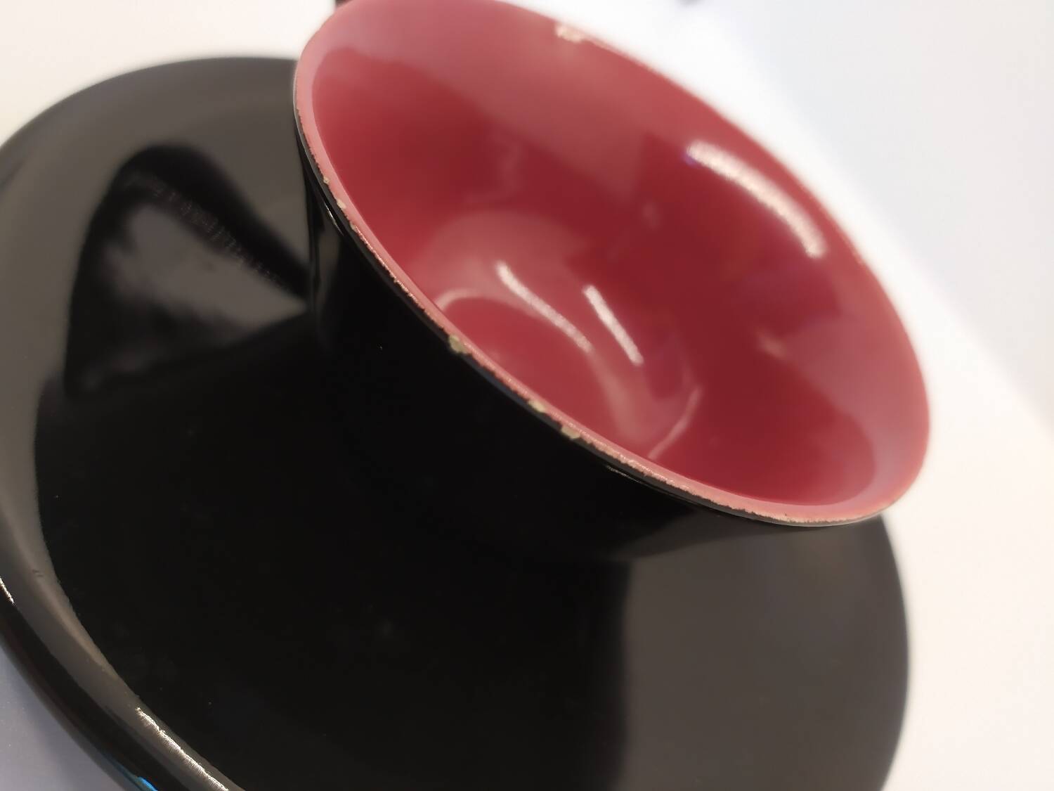 Set of 7 cups and saucers from the 50s.