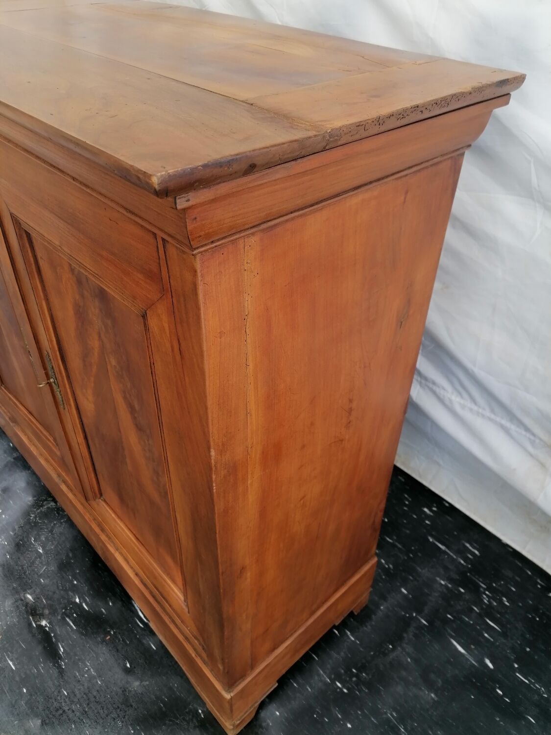 Buffet, meuble d'appui de style Louis-Philippe, circa 1950