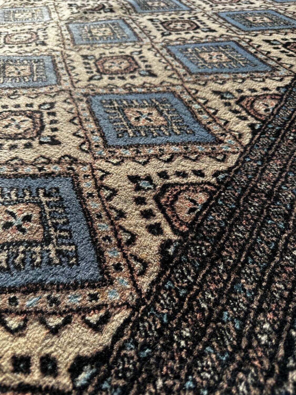 Persian carpet 2m x 3m