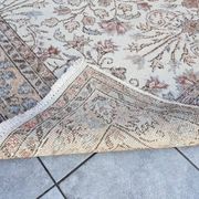 Tapis Oushak beige anatolien au sol sku 2781