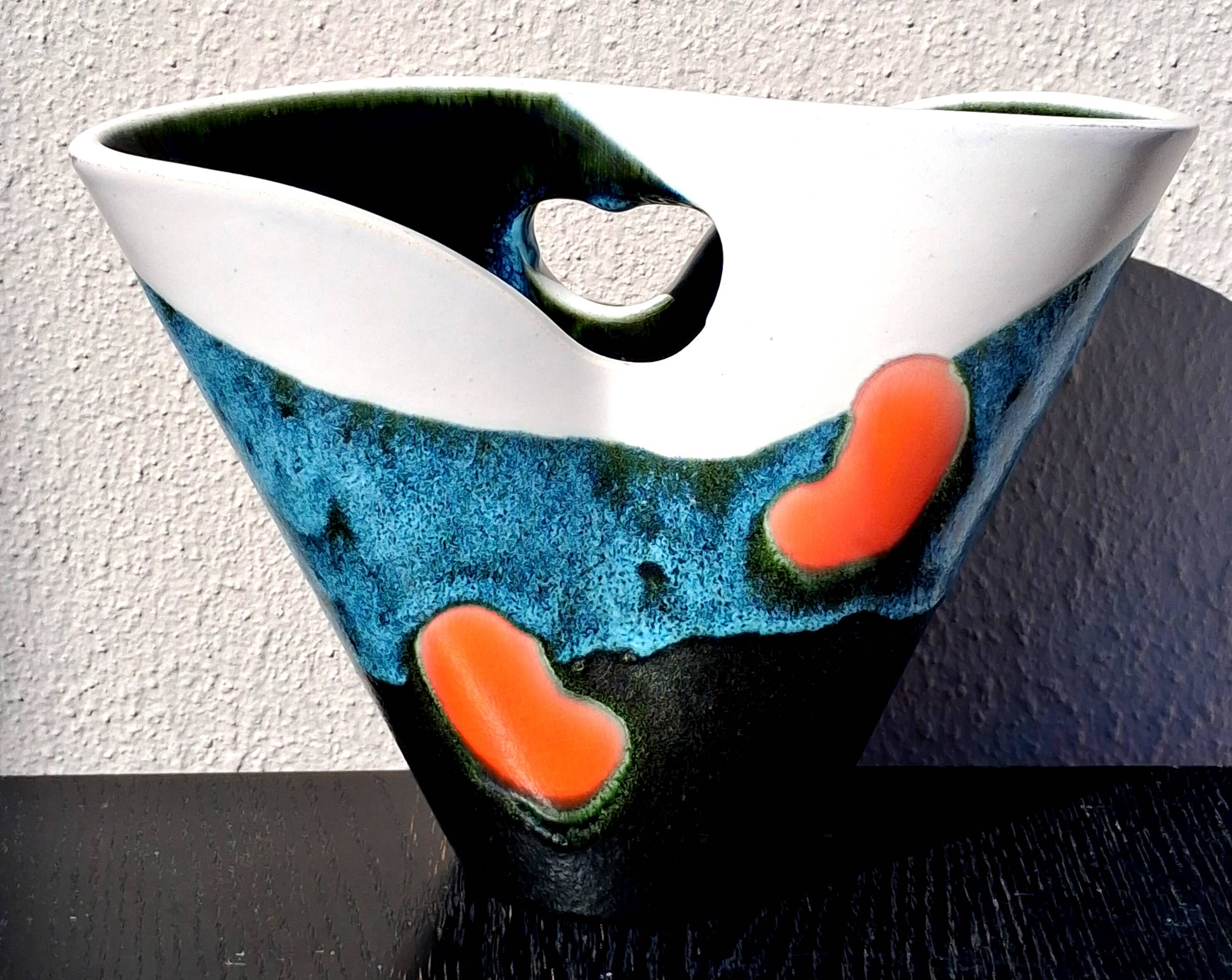 Tricolour vase, vintage seventies design, signed Elchinger, Vallauris.