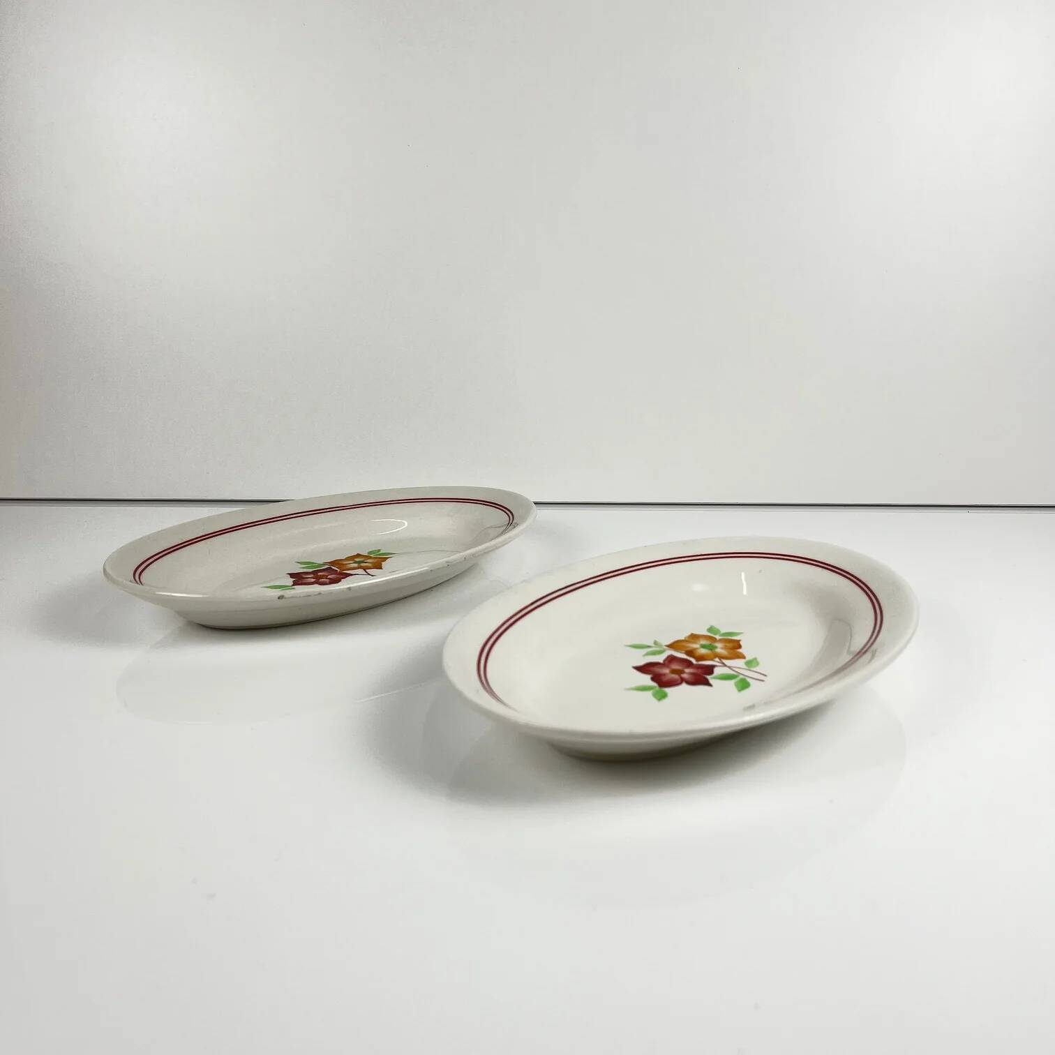 Pair of dishes "The Hive", Moulins des Loups, 20th century