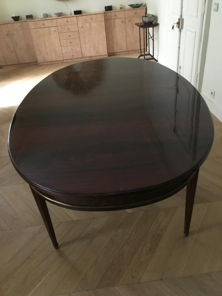 Louis XVI oval table in mahogany, 2 extensions