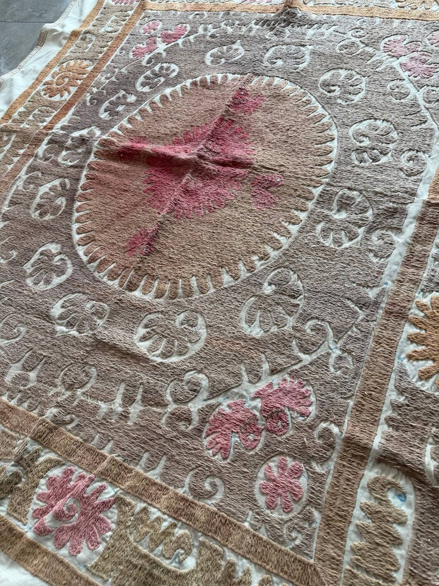 Vintage hand-embroidered tablecloth 140x147 cm