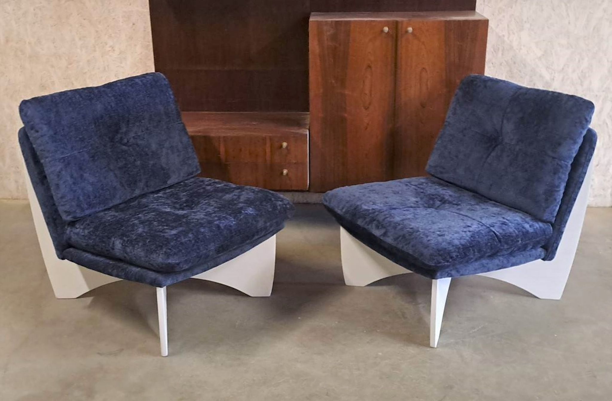 2 plywood loungers, metz & co style