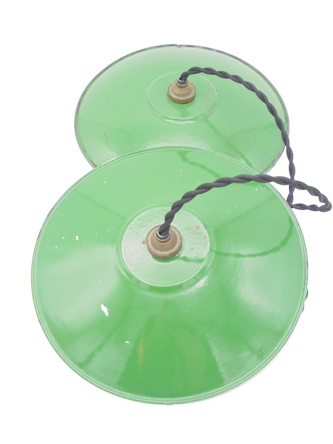 Trio of green enamelled sheet metal hanging lamps