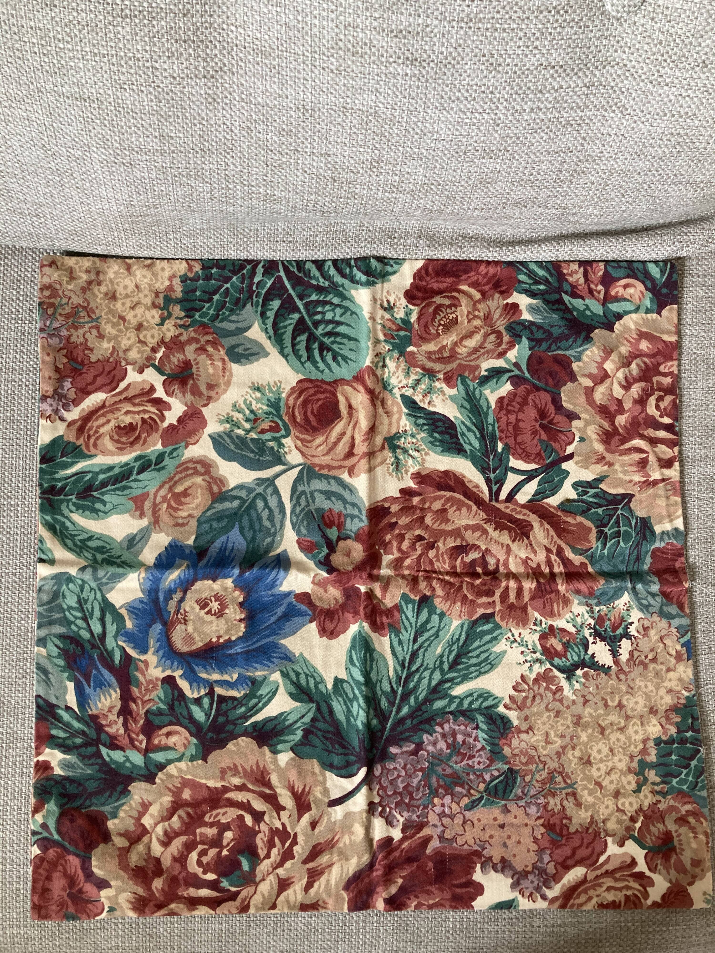 Set of 3 cushion covers in burgundy floral cotton