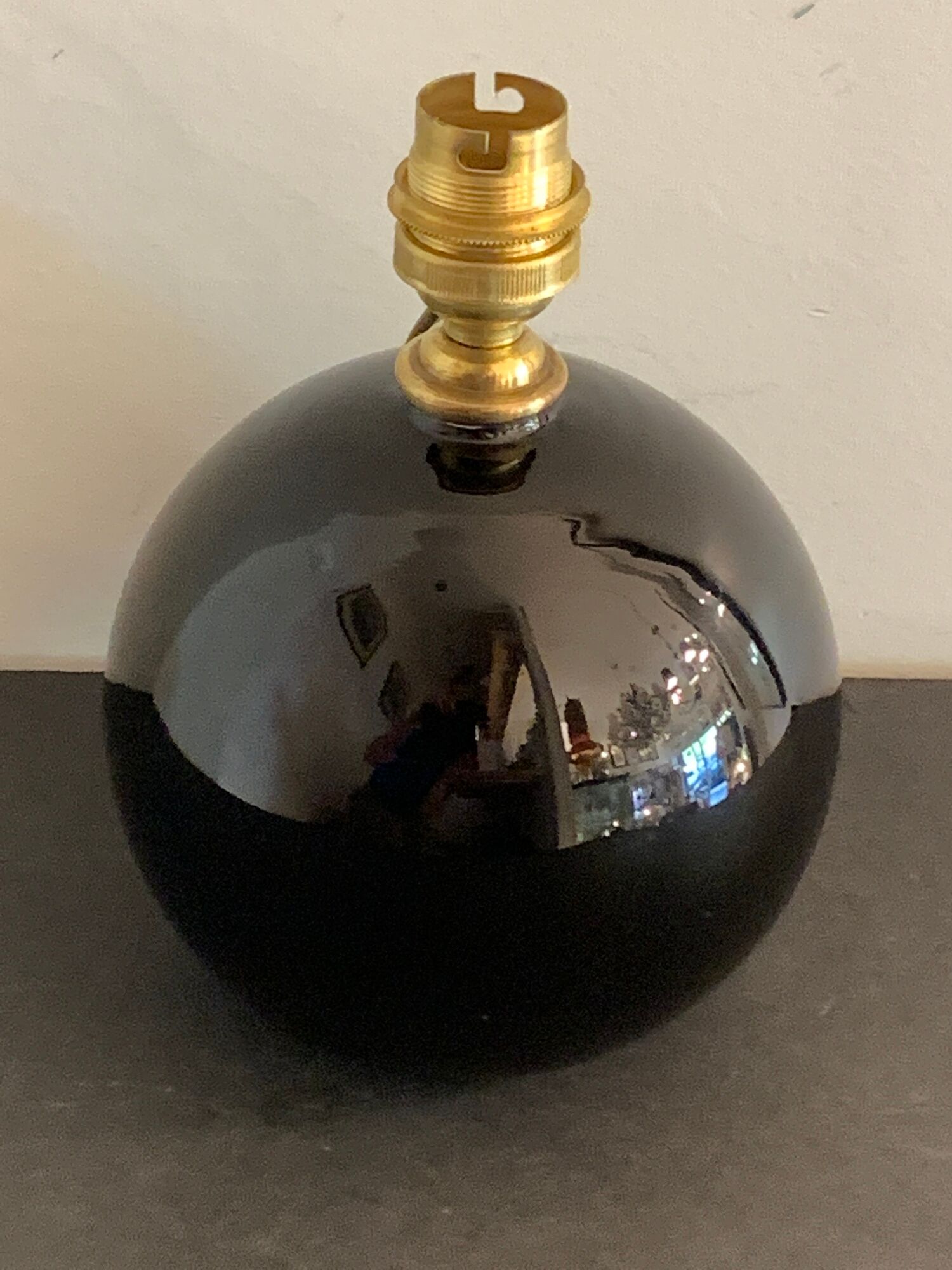Pair of feet of black opaline art deco lamps