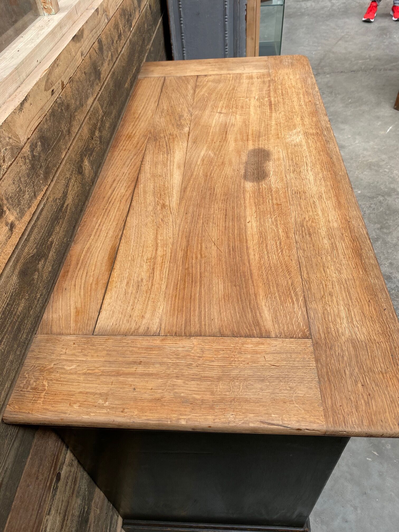 Dresser early 20th century