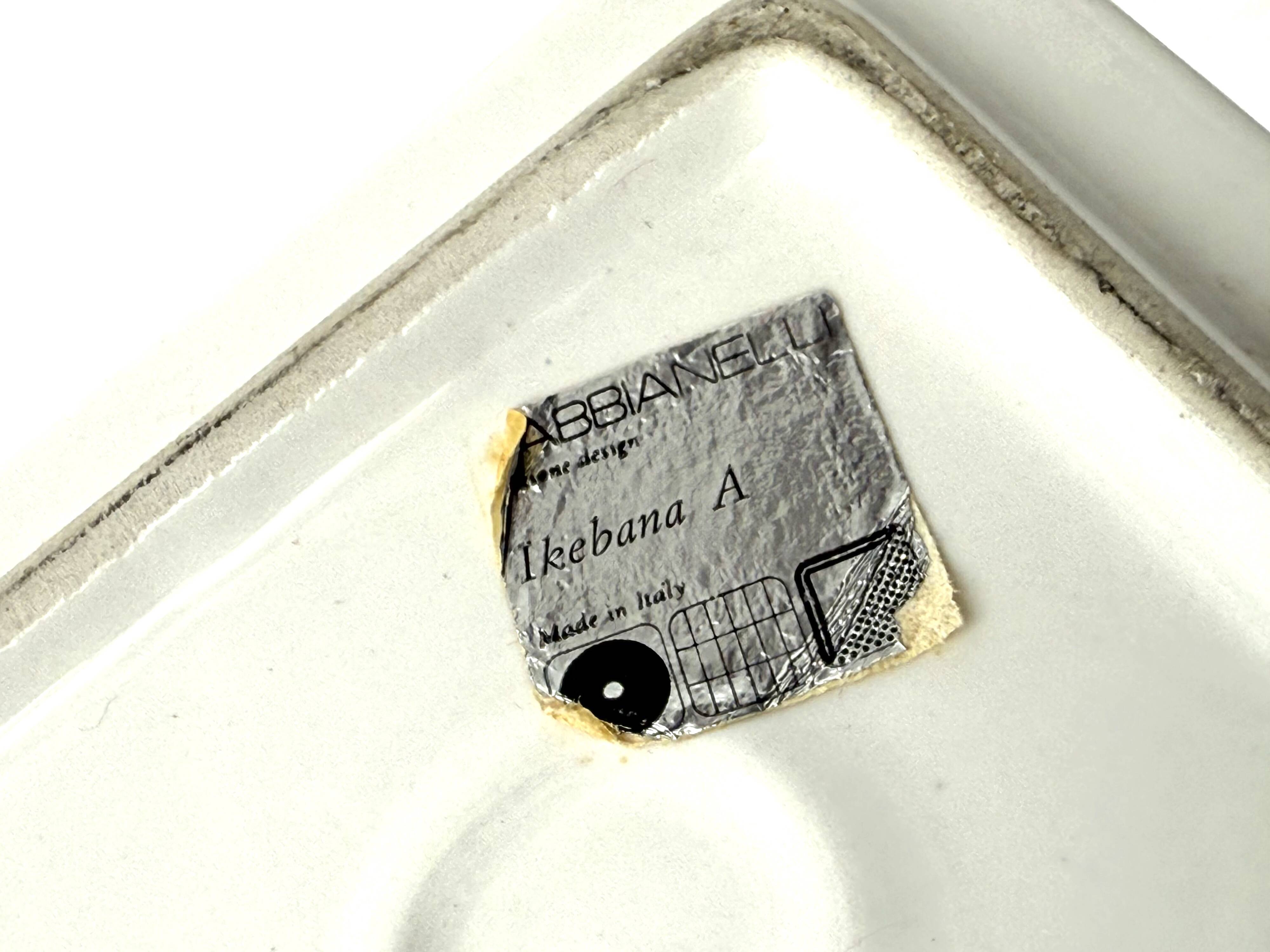 Studio Opi, White space age mod. Ikebana A ceramic vase / ashtray, Gabbiane