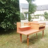 Coiffeuse années 70