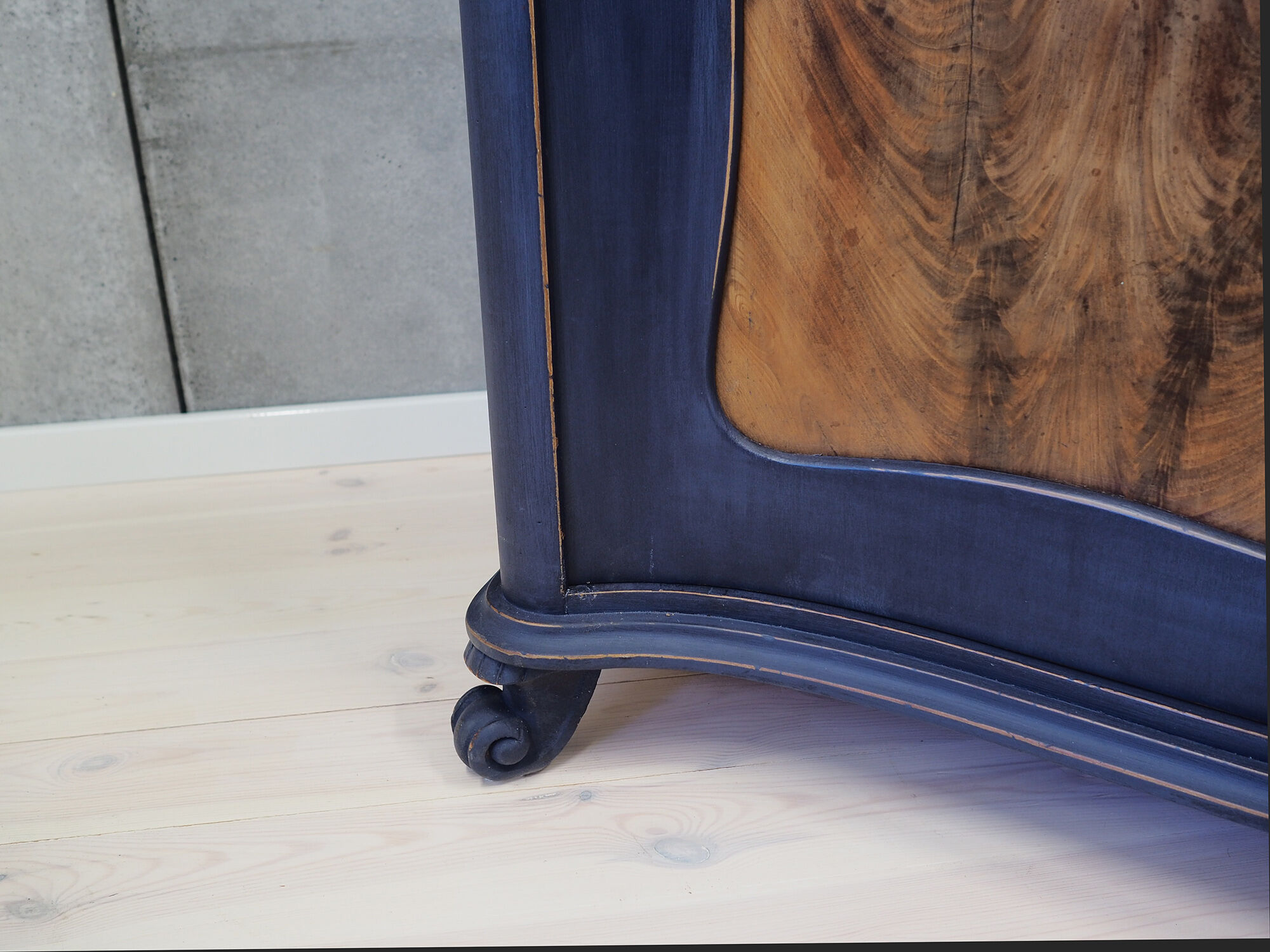 Shabby chic cabinet 40