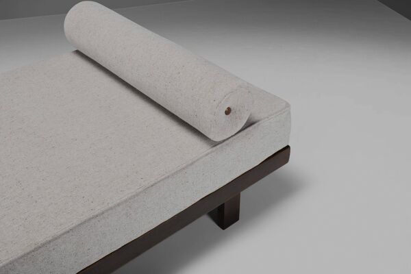 Lit de repos minimaliste de Jorge Zalszupin pour L'atelier, Brésil 1959