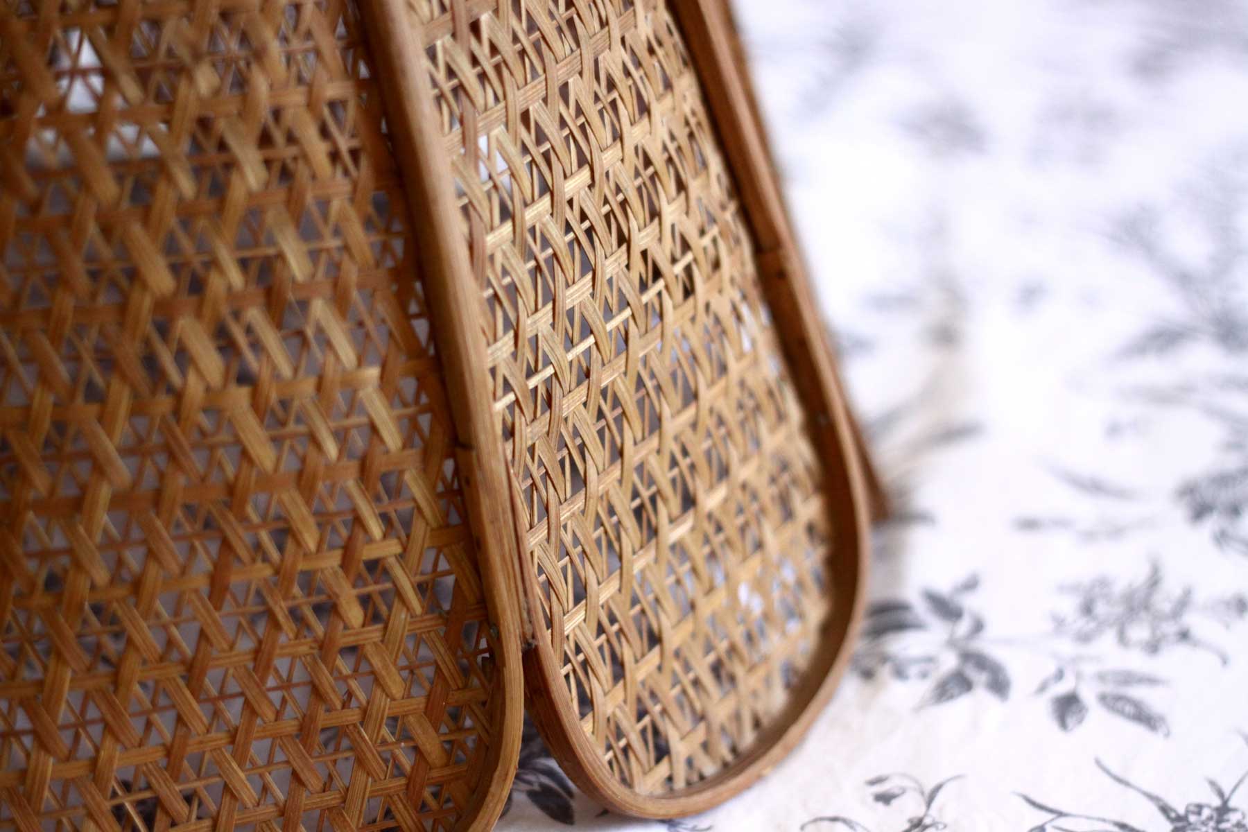 Wicker hanging lamp