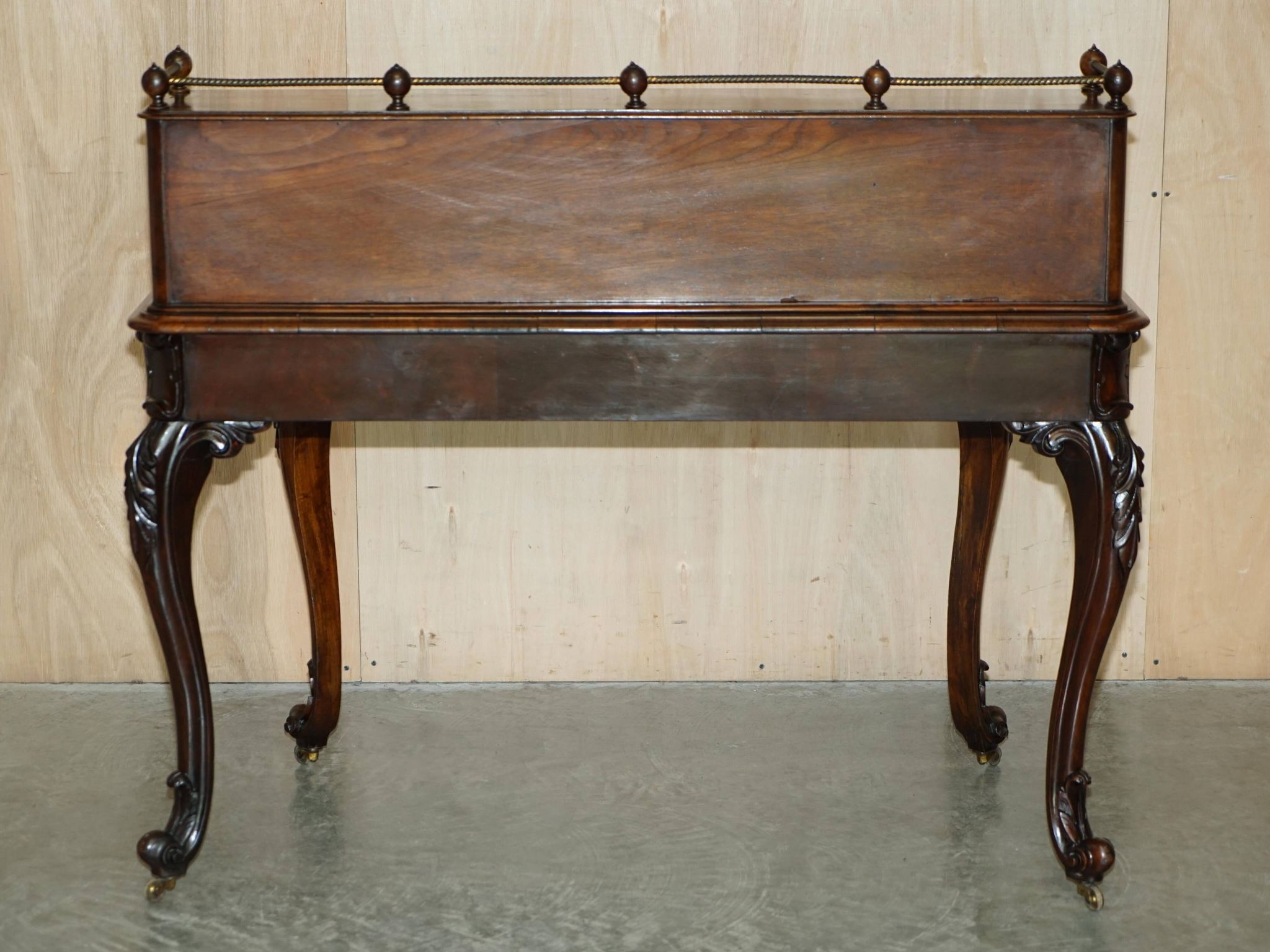 Bureau Demi-Lune en Cuir de Patrick Beakey Dublin circa 1850