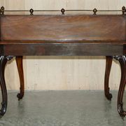 Bureau Demi-Lune en Cuir de Patrick Beakey Dublin circa 1850