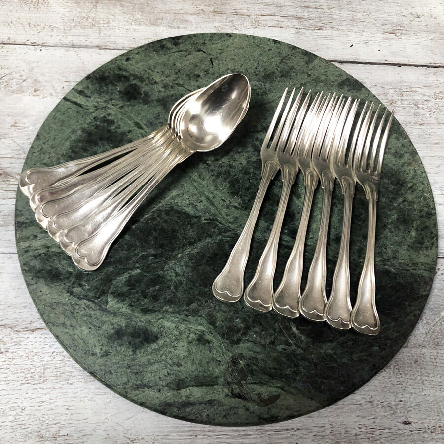 Monogrammed violin housewife